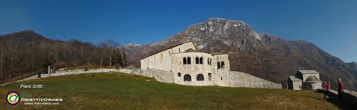 16 San Pietrio al Monte sullo sfondo del Monte Rai e Corno Birone.jpg